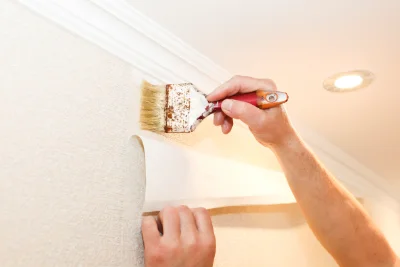 Pose de papier peint à la Trinité-Porhoët — revêtements muraux et toiles de verre